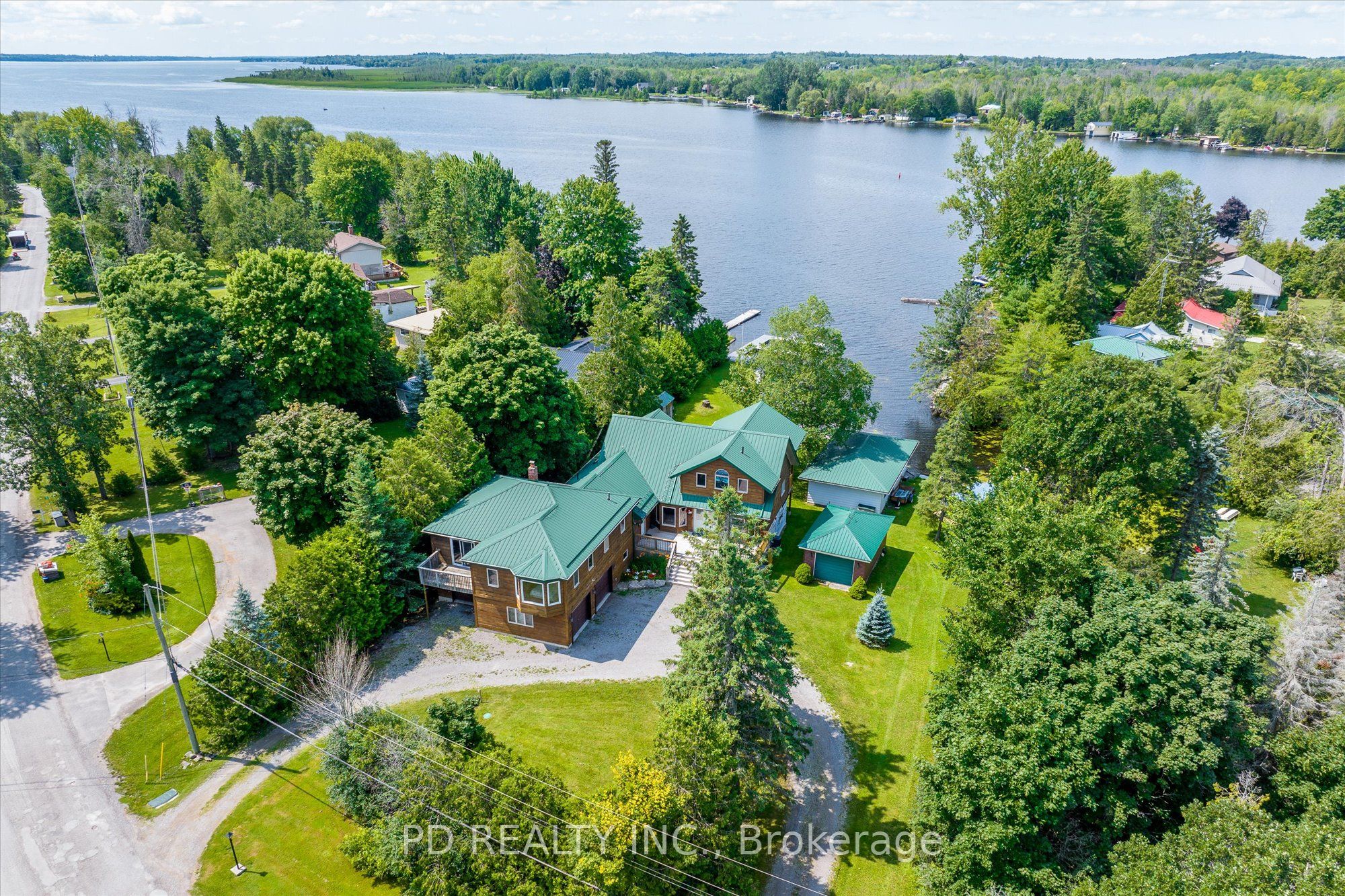 48 Sturgeon Lake Rd Property Photo 1