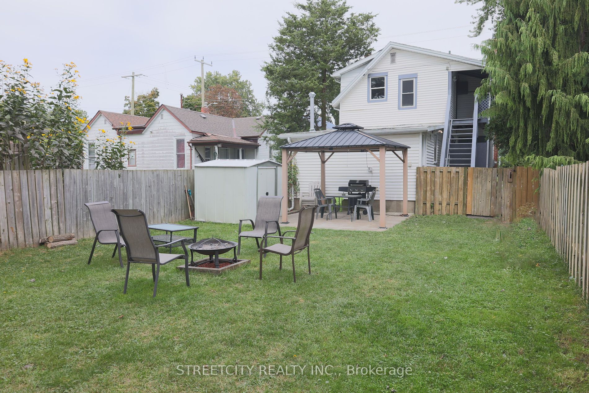 50 Joseph St Property Photo 2