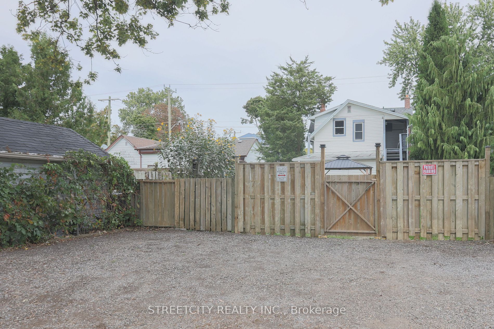 50 Joseph St Property Photo 6