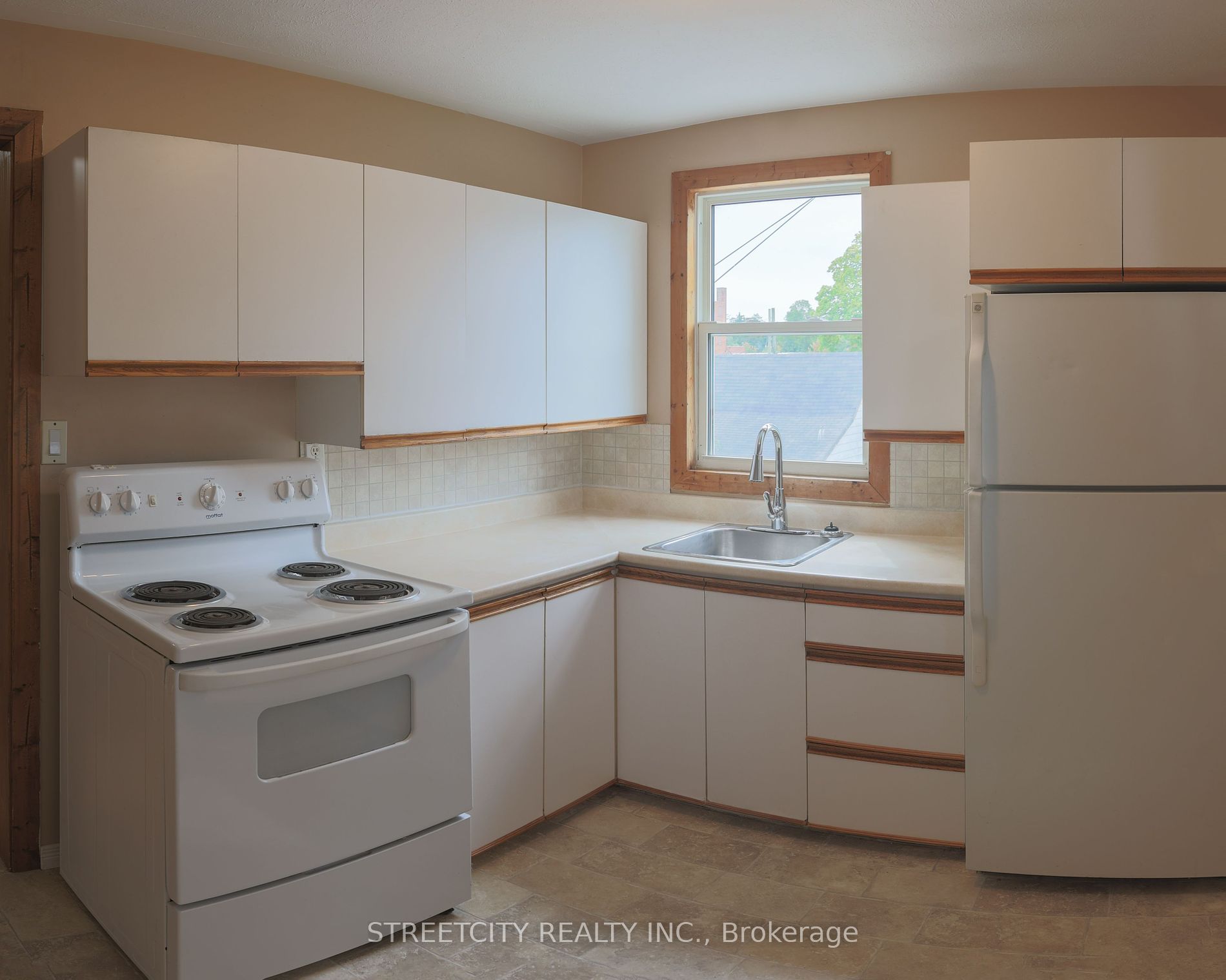 50 Joseph St Property Photo 9