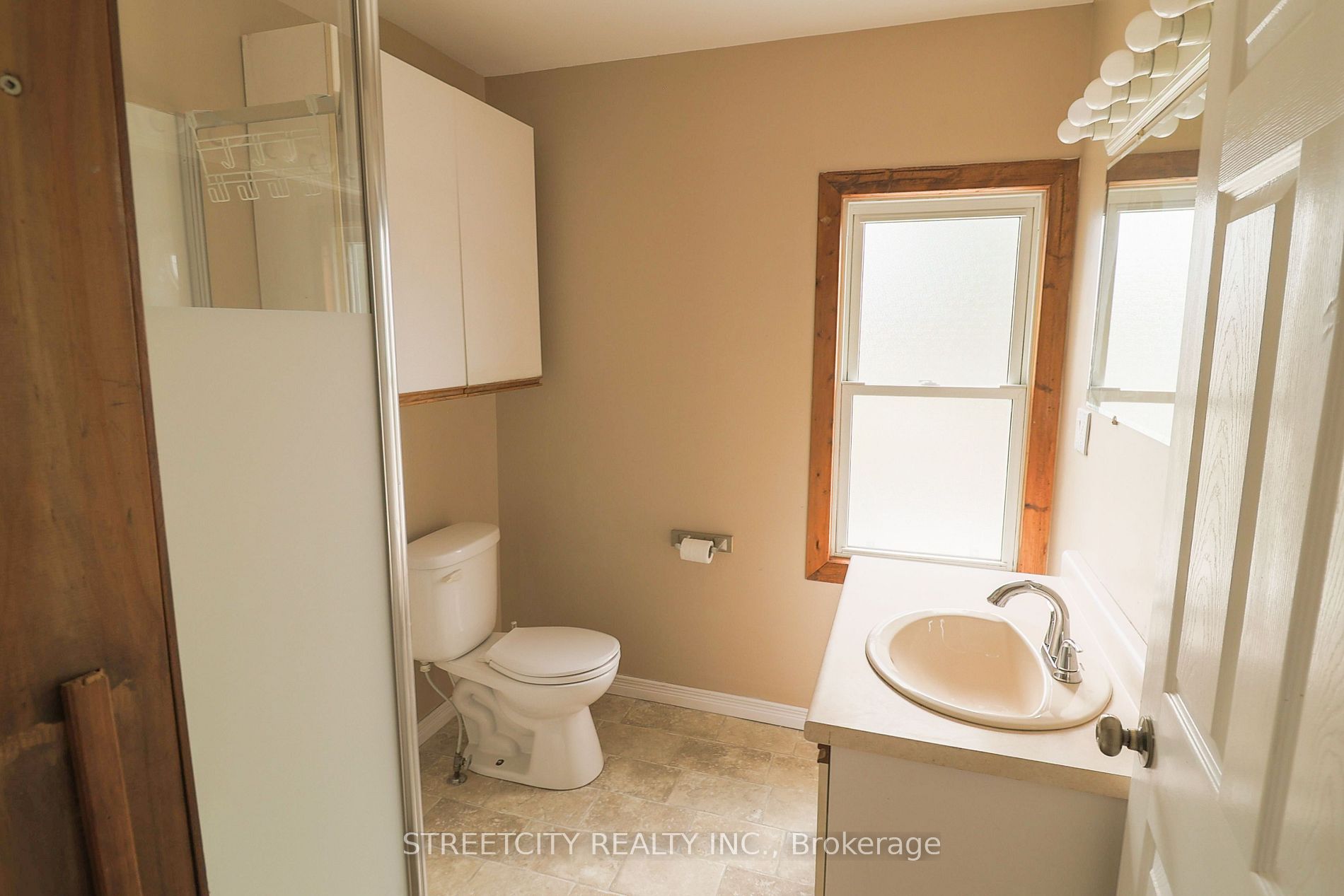 50 Joseph St Property Photo 10