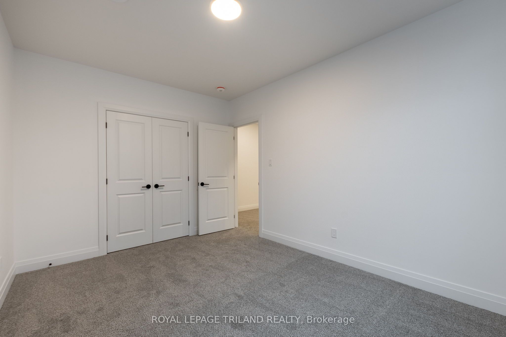 103 Willis Ave Property Photo 38