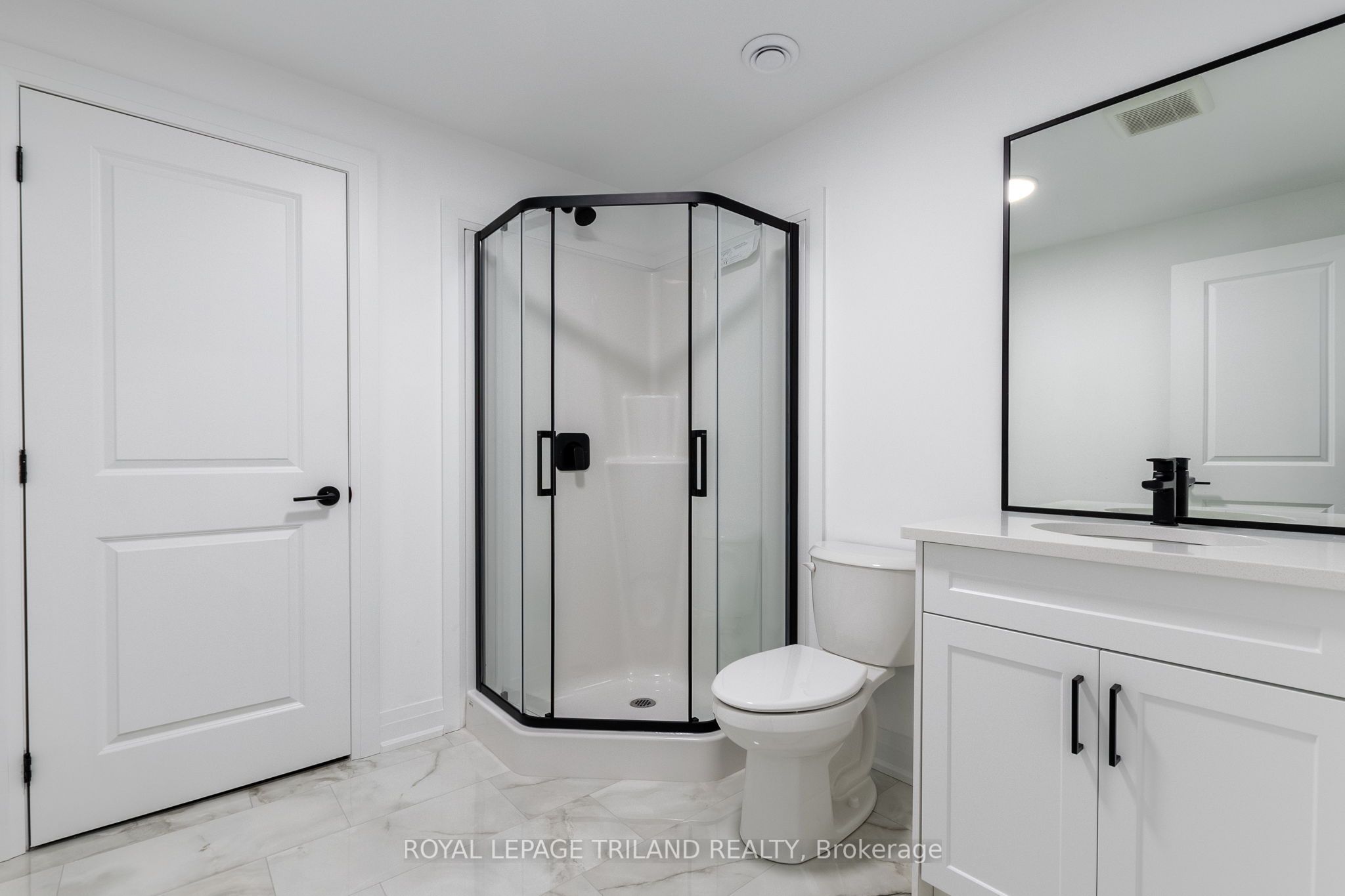 103 Willis Ave Property Photo 40