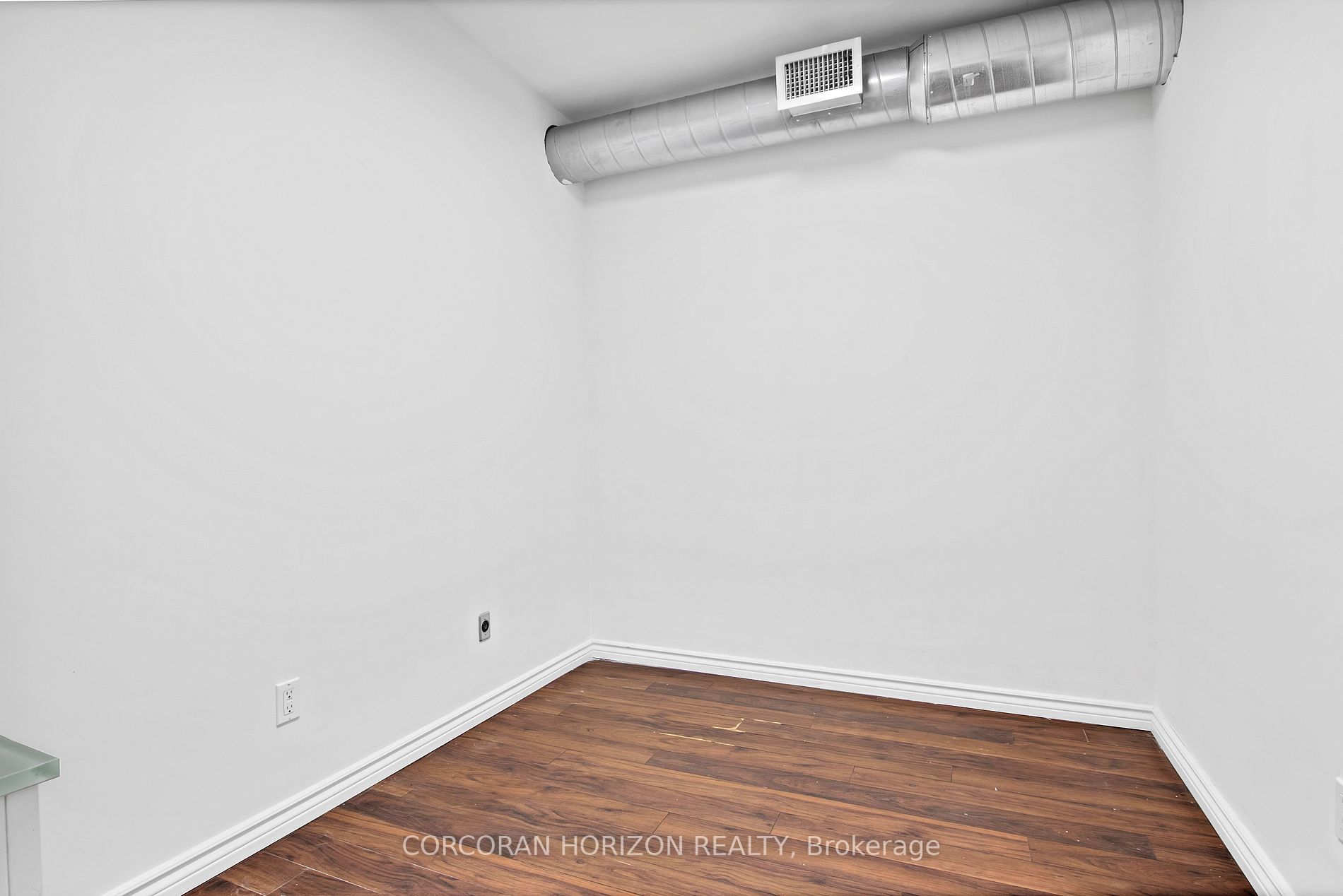 65 Dickson St Property Photo 13