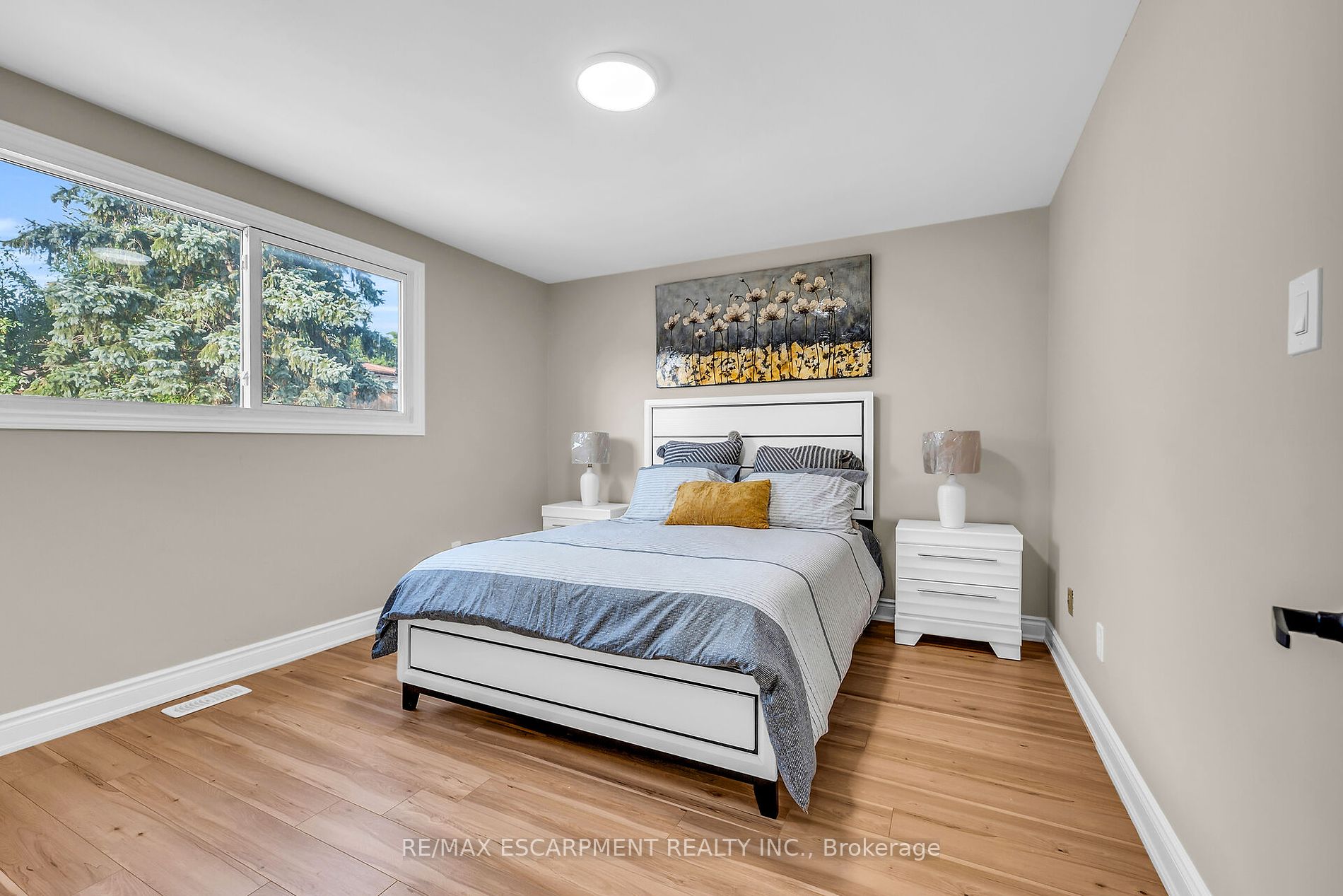 165 Bellingham Dr Property Photo 11