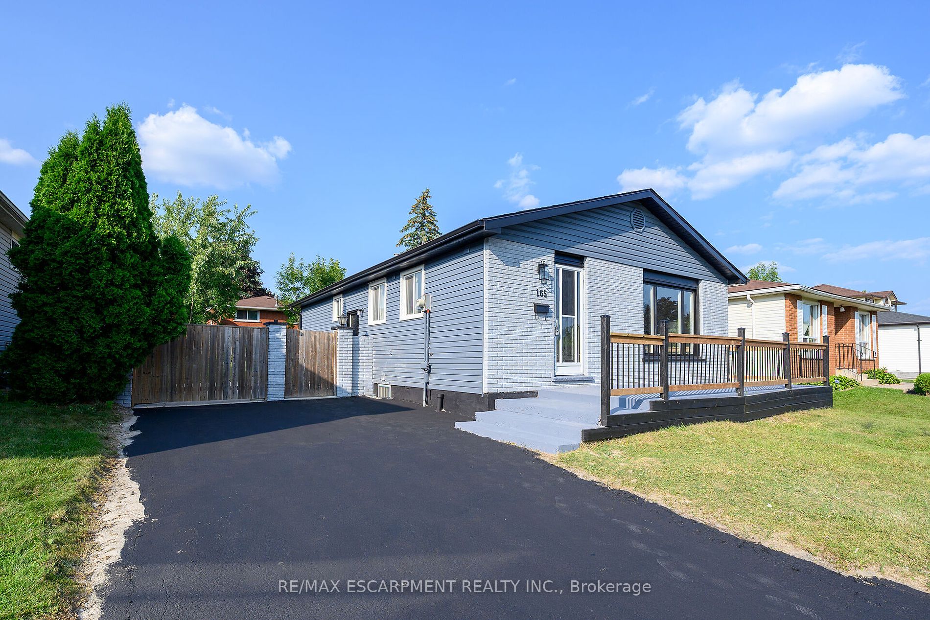 165 Bellingham Dr Property Photo 12