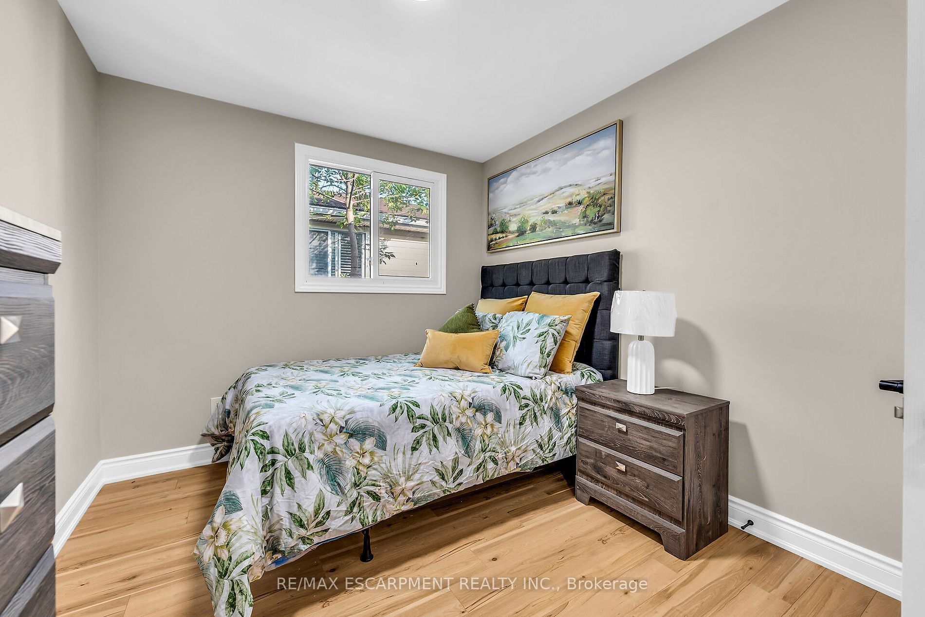 165 Bellingham Dr Property Photo 13