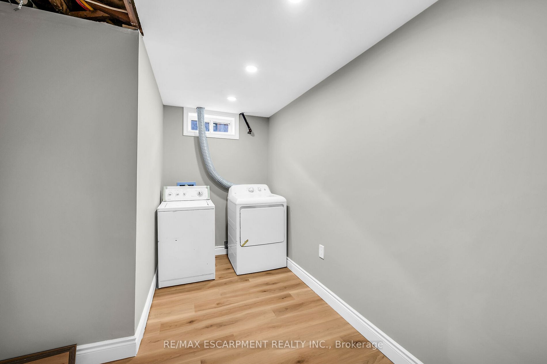 165 Bellingham Dr Property Photo 26