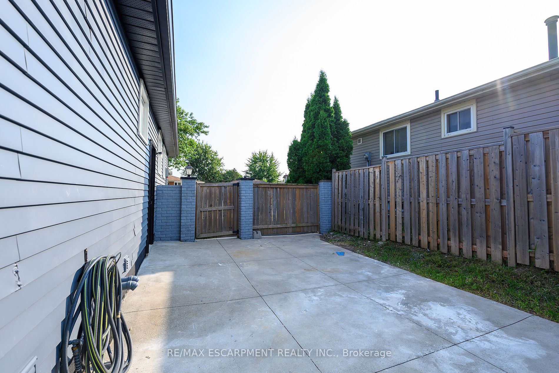 165 Bellingham Dr Property Photo 33