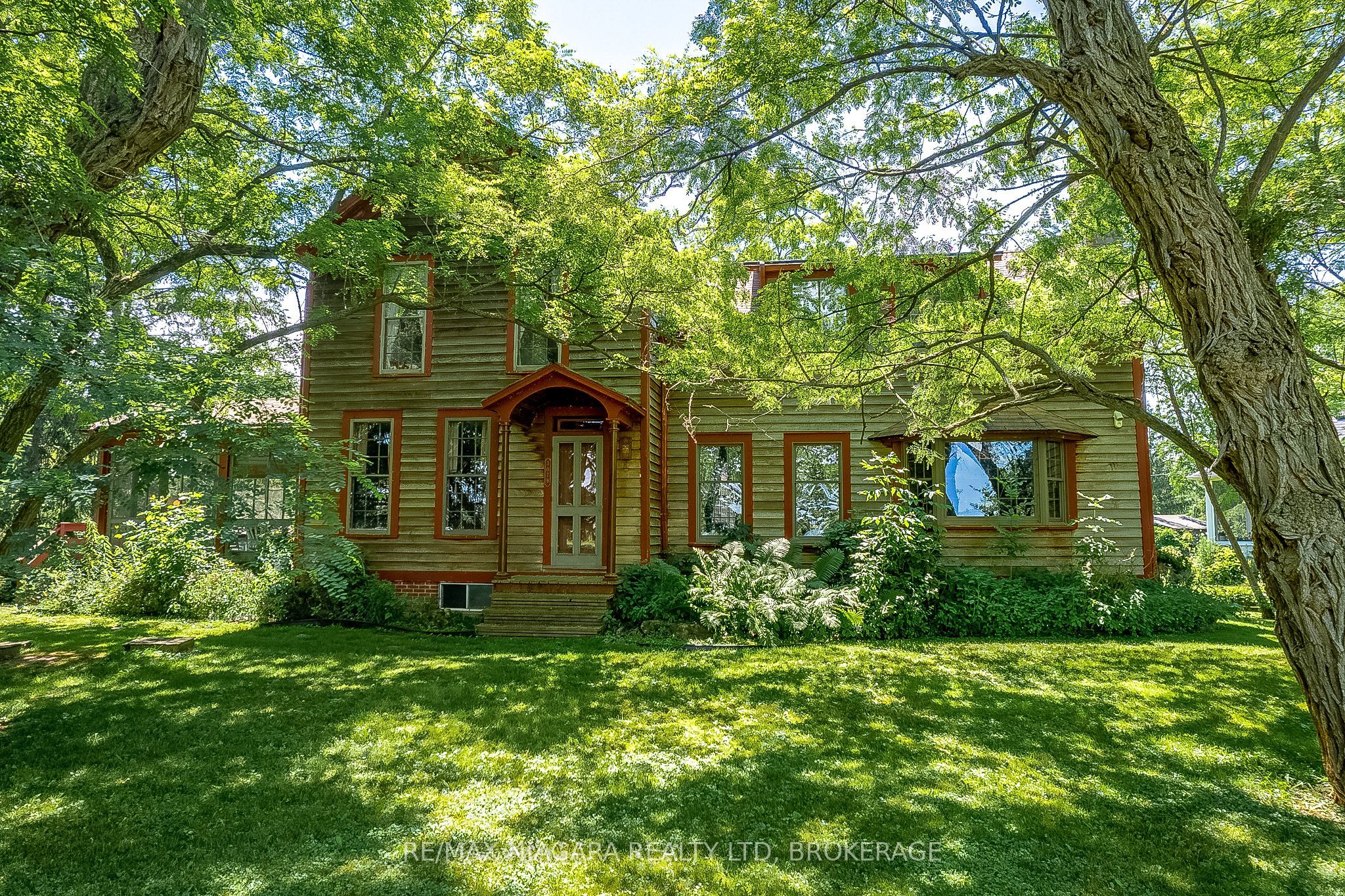 3079 Niagara Parkway Property Photo 1