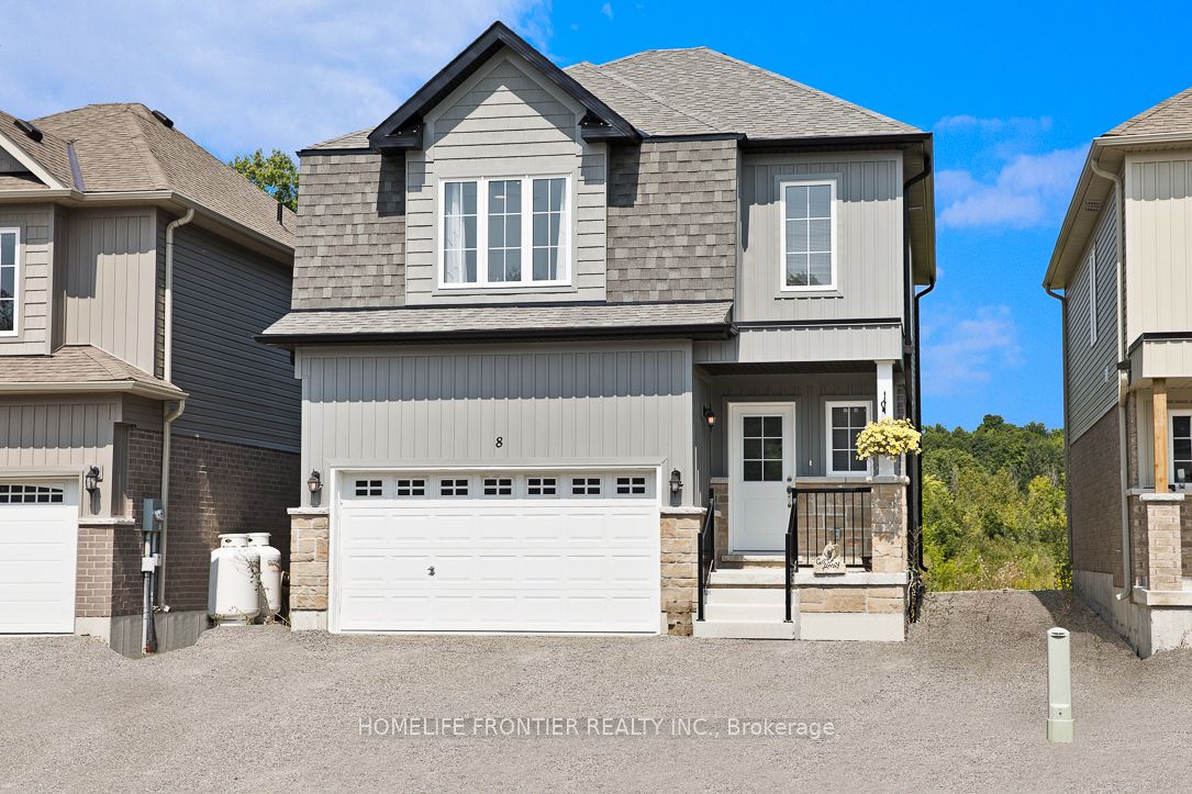 8 Hillcroft Way Property Photo