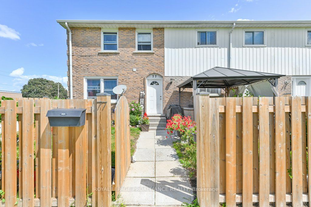 25 Tracey Park Dr 77 Property Photo 1