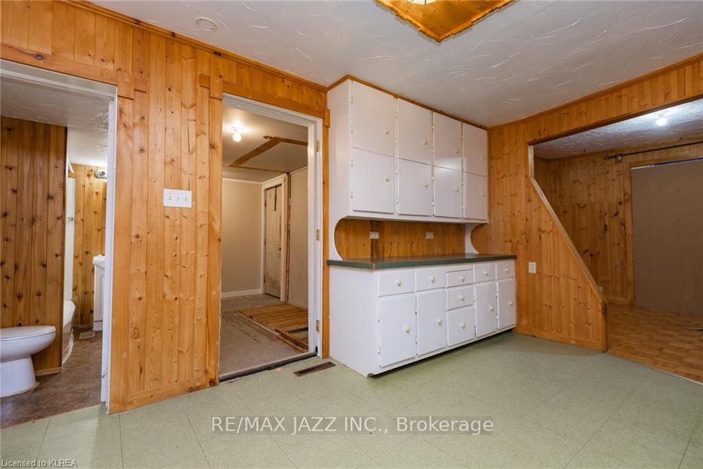 8246 Highway 522 Property Photo 5