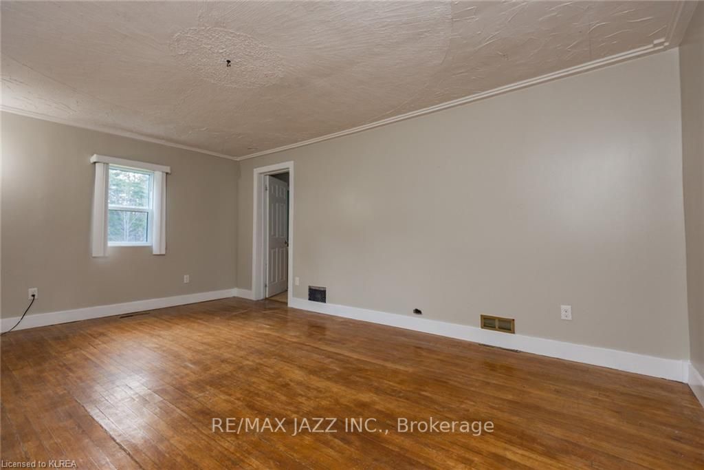 8246 Highway 522 Property Photo 11