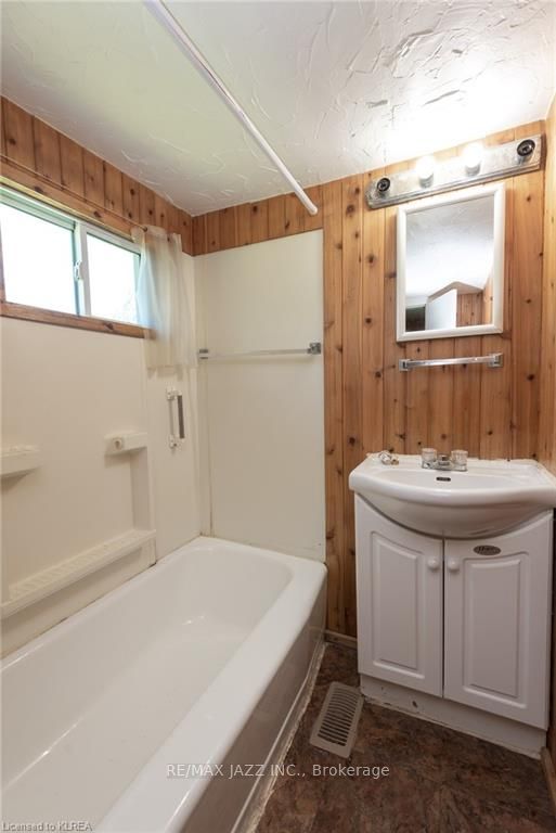 8246 Highway 522 Property Photo 19