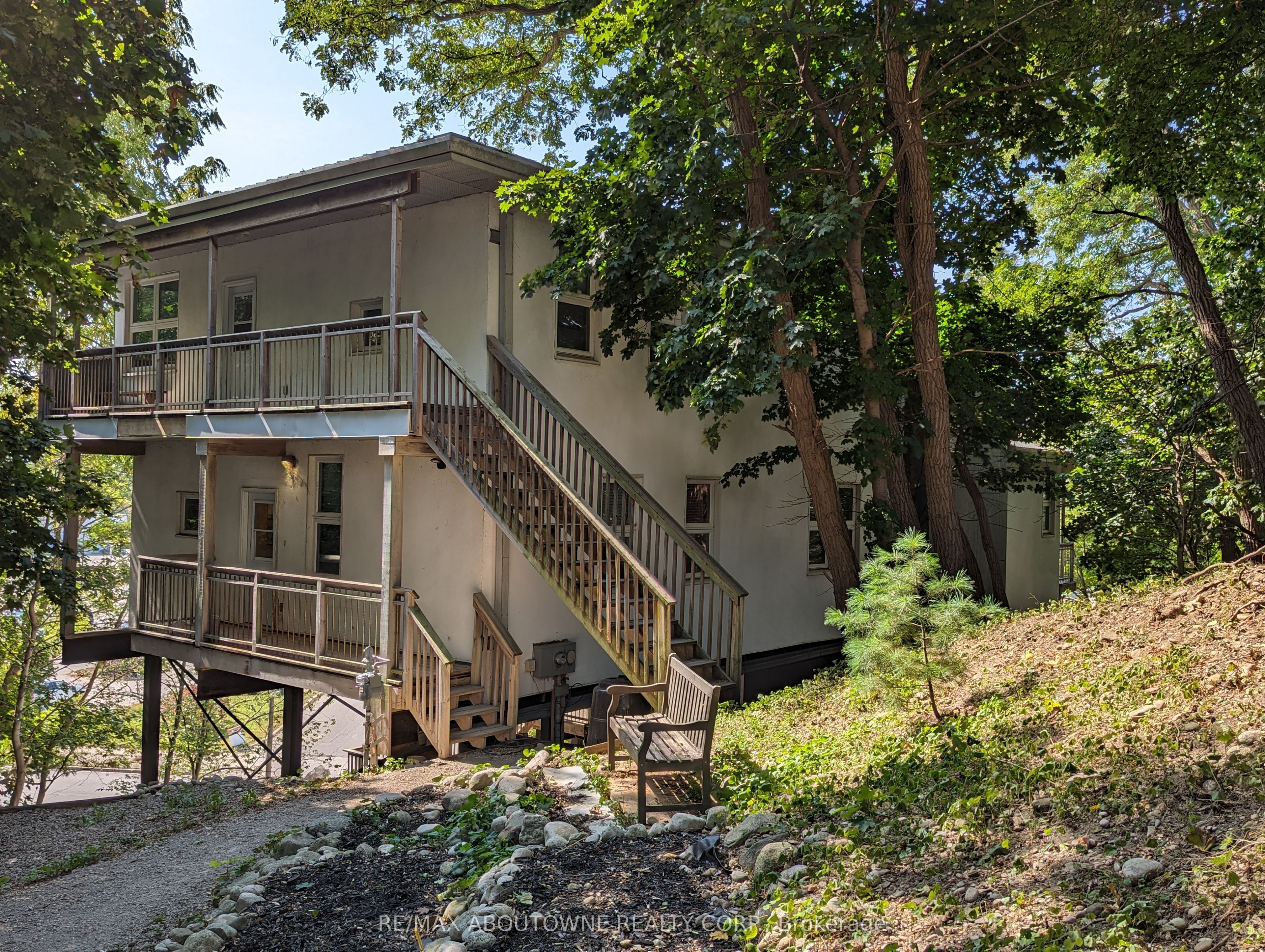 68 Roseview Avenue Property Photo 2