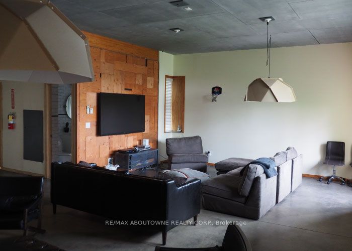 68 Roseview Avenue Property Photo 8