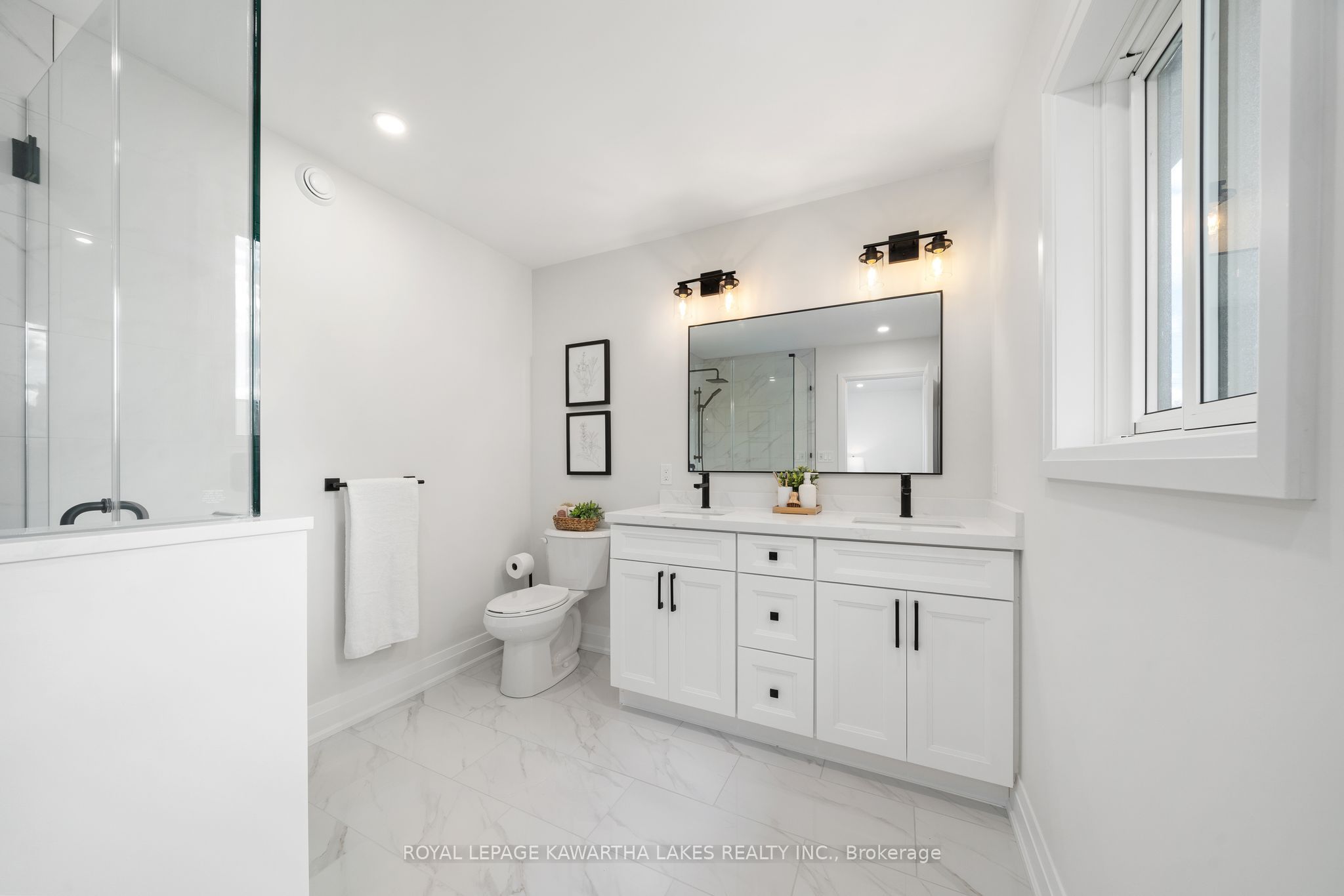 26 Murray Street Property Photo 20