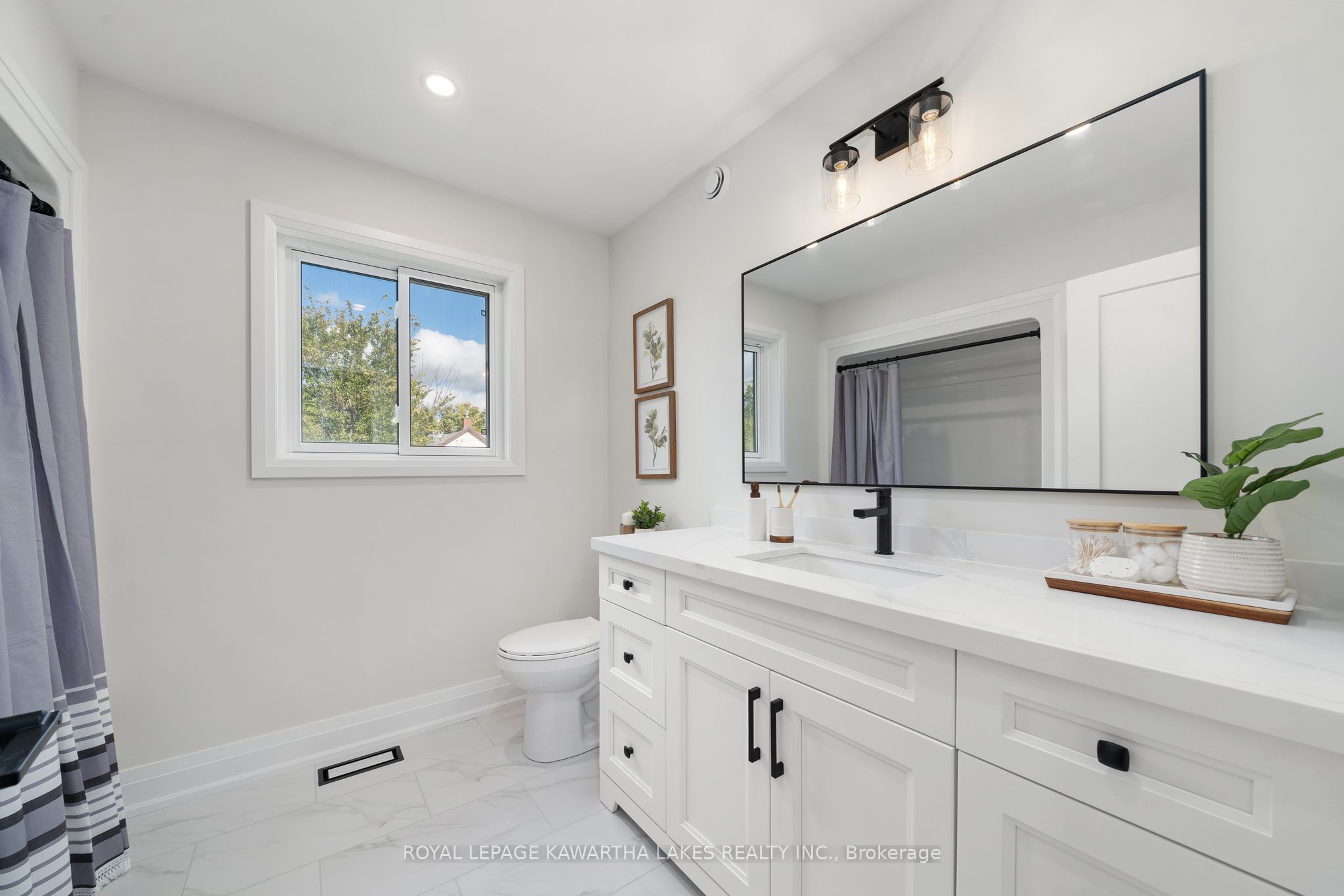 26 Murray Street Property Photo 24