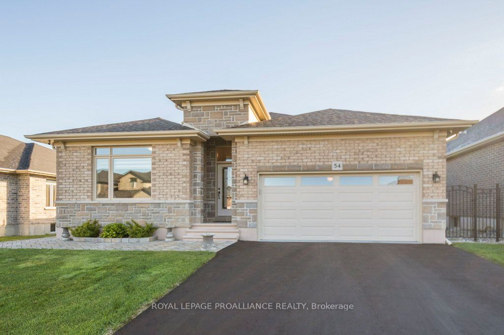 54 Stonecrest Boulevard Property Photo 1