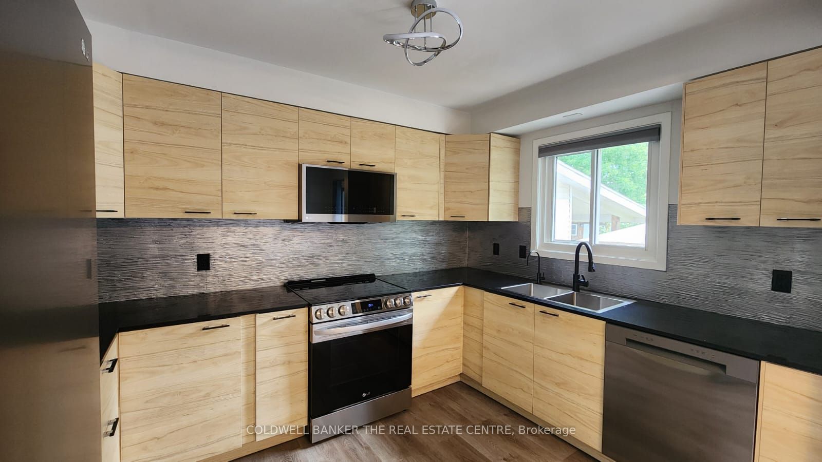 7712 Jubilee Drive Property Photo 16