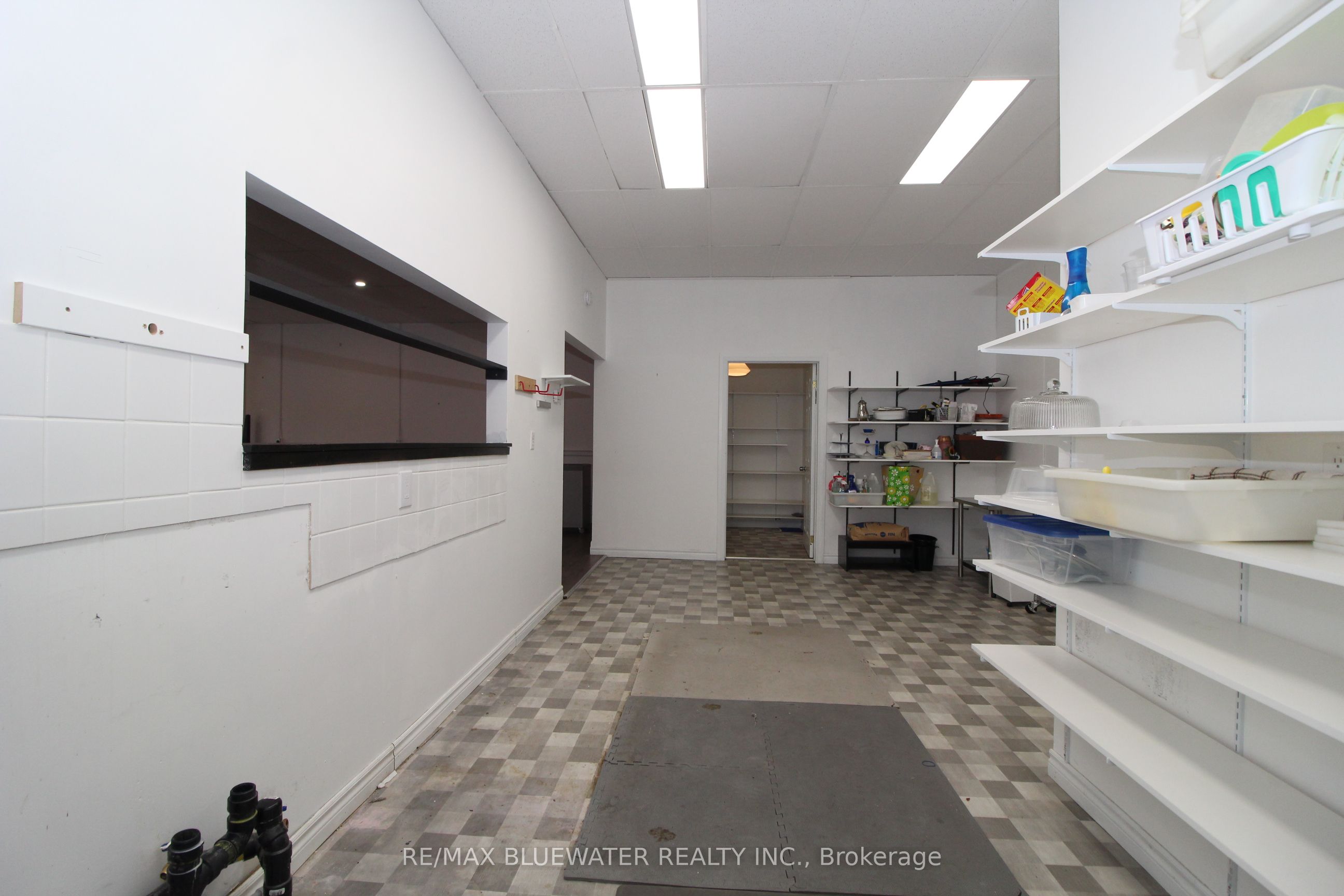 #1 - 15 Ontario Street Property Photo 12