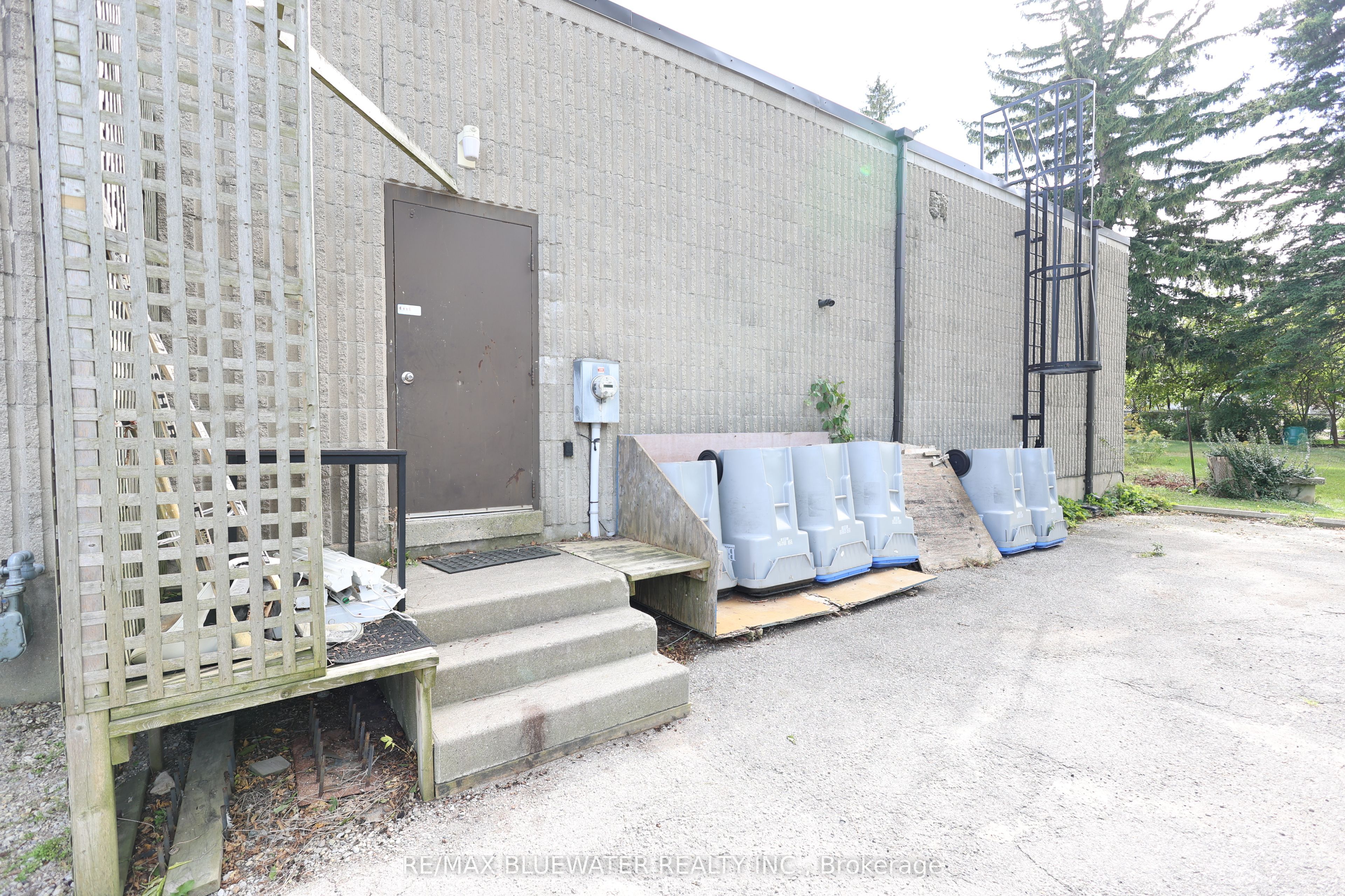 #1 - 15 Ontario Street Property Photo 14