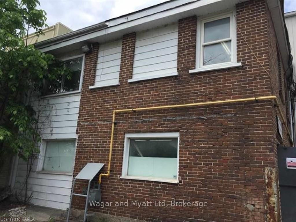 72 - 76 Dundas St E Property Photo 11