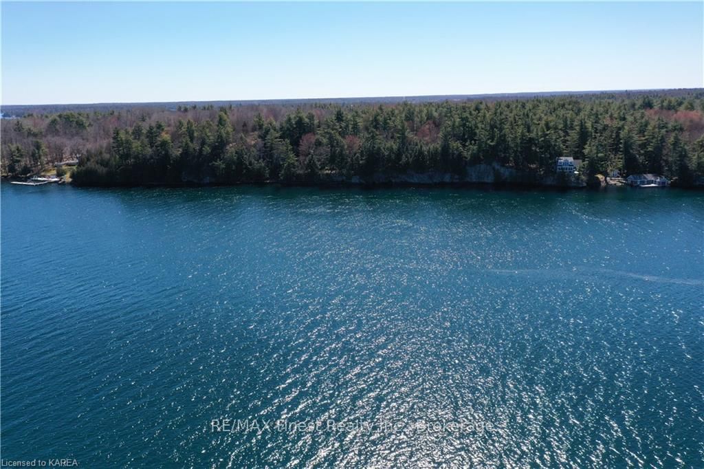 A Club Island Property Photo 10