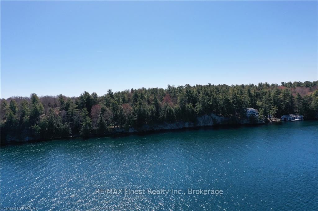 B Club Island Property Photo 6
