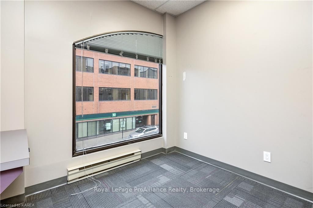 100 Princess St Property Photo 4