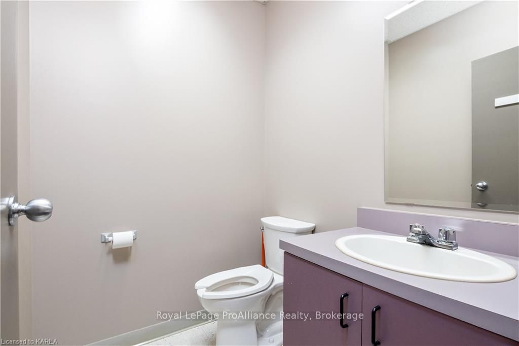 100 Princess St Property Photo 11
