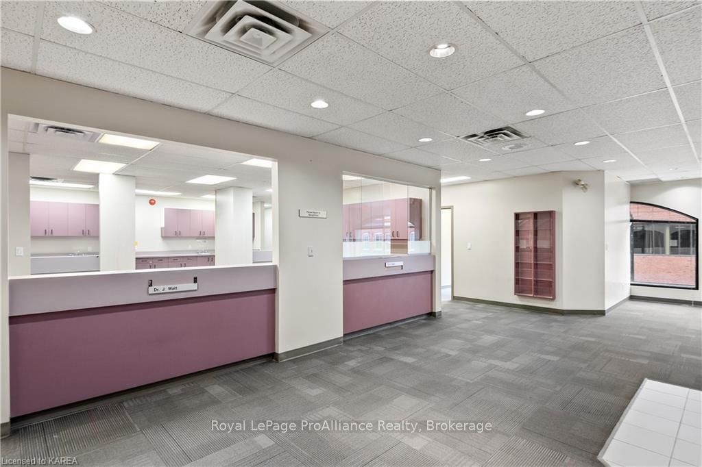 100 Princess St Property Photo 18
