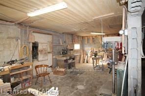 1811 Pine Grove Rd Property Photo 2
