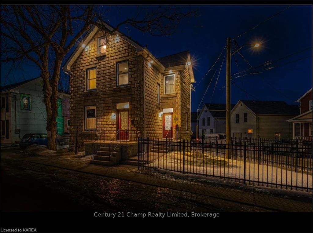 45 Chestnut St Property Photo