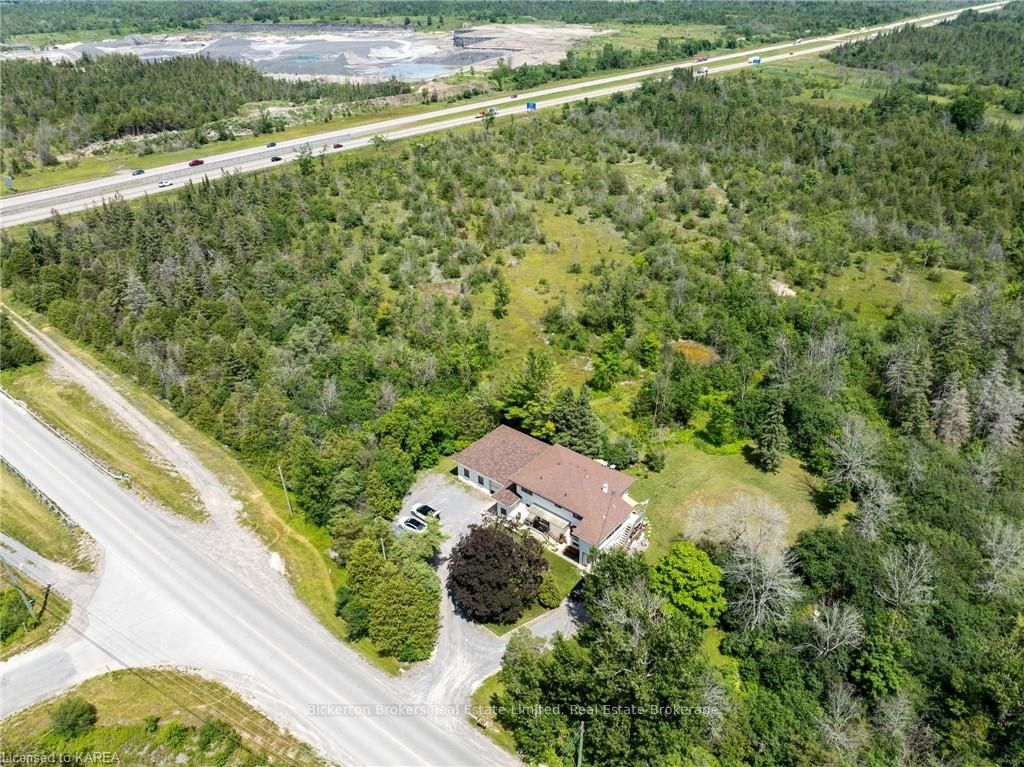 1528 Westbrook Rd Property Photo 8