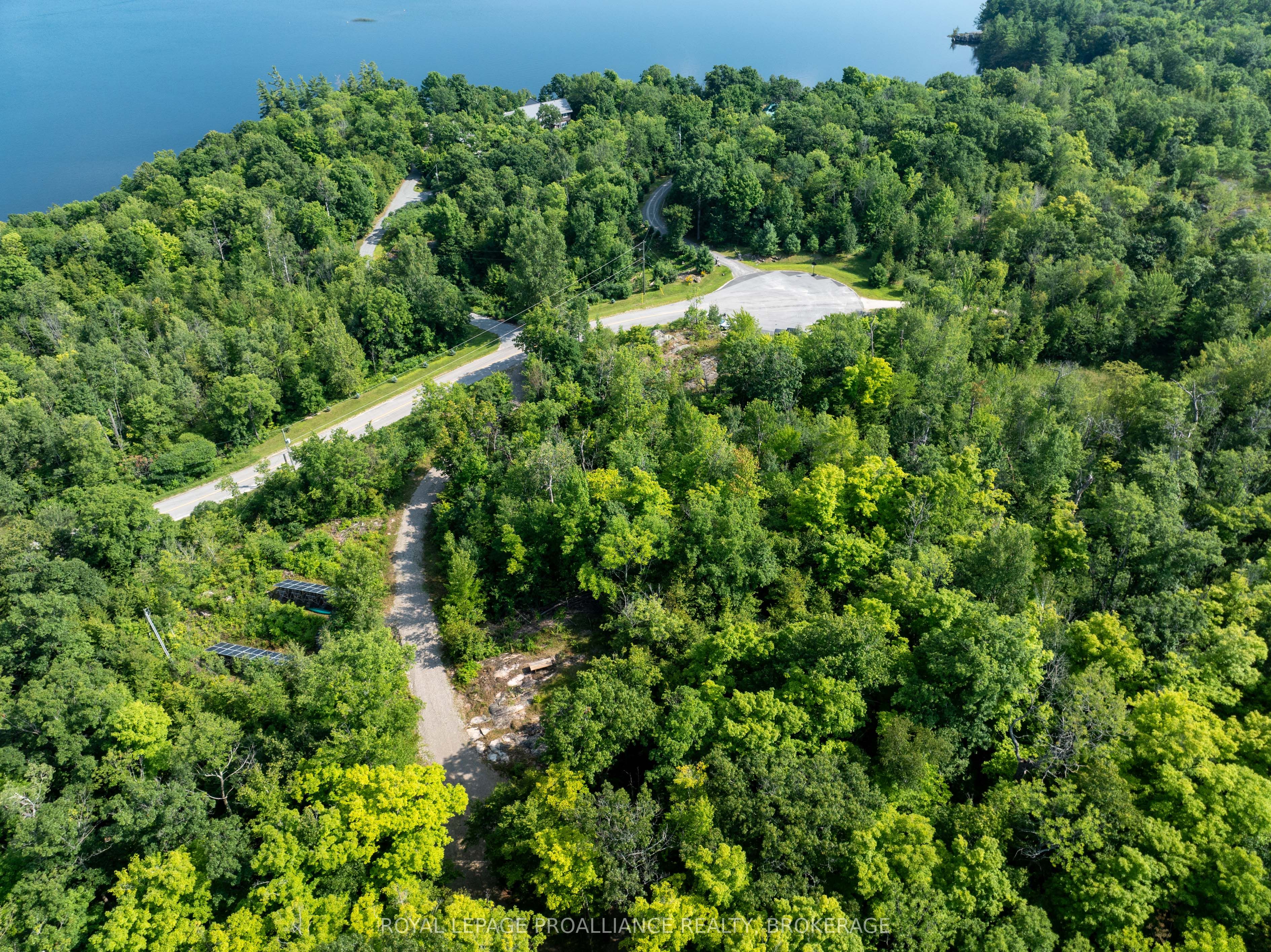 572 Oak Bluffs Road Property Photo 4