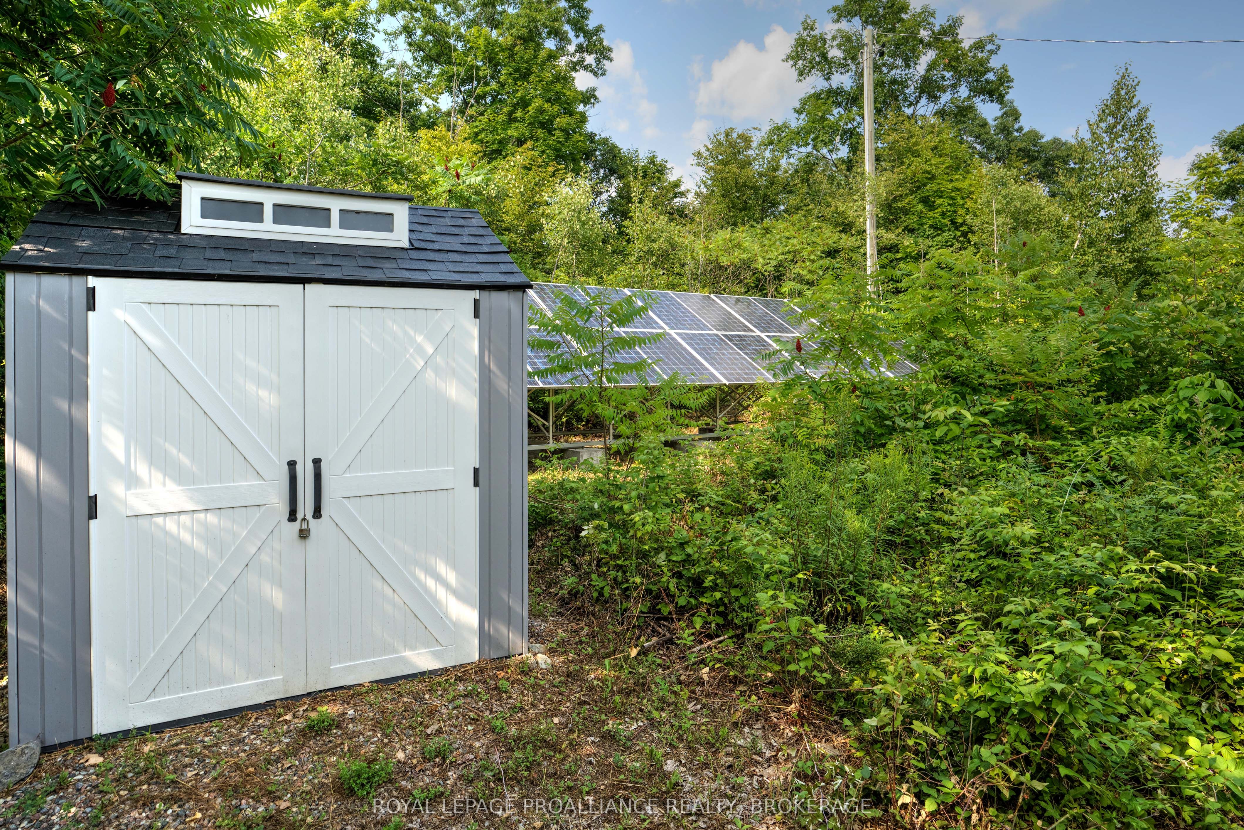 572 Oak Bluffs Road Property Photo 15