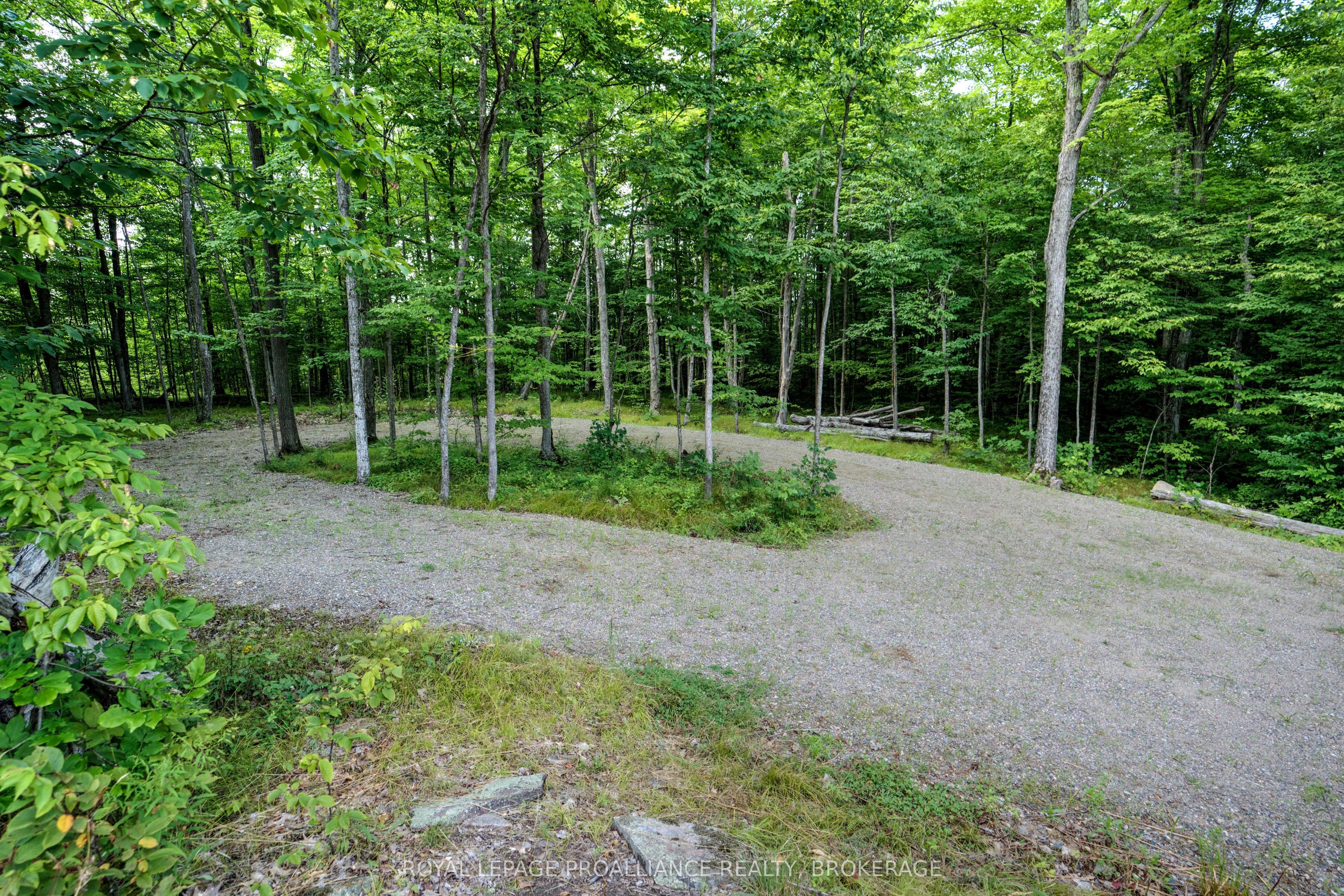 572 Oak Bluffs Road Property Photo 19