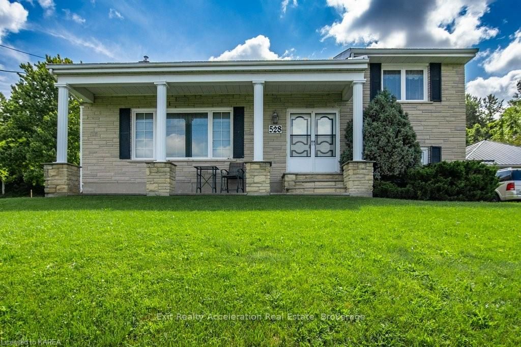 528 Palace Rd Property Photo 1