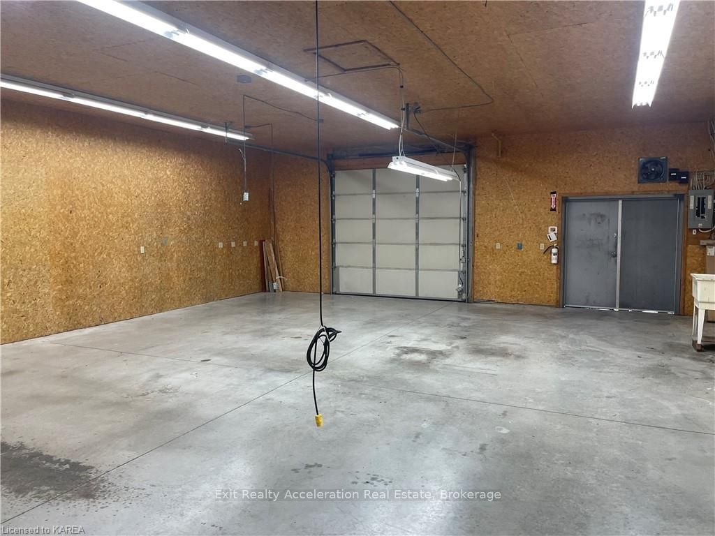 457 B Advance Ave Property Photo 4