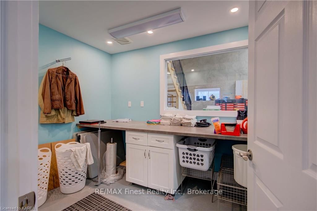 542 Old Highway 2 Property Photo 19