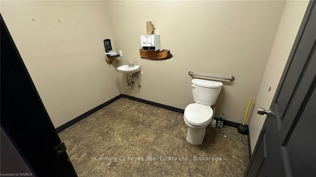 9 King St Property Photo 11