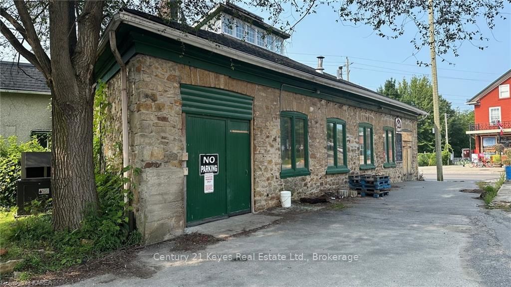 9 King St Property Photo 14