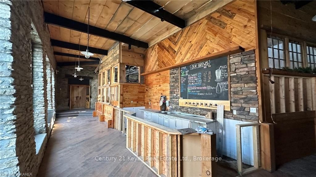 9 King St Property Photo 19