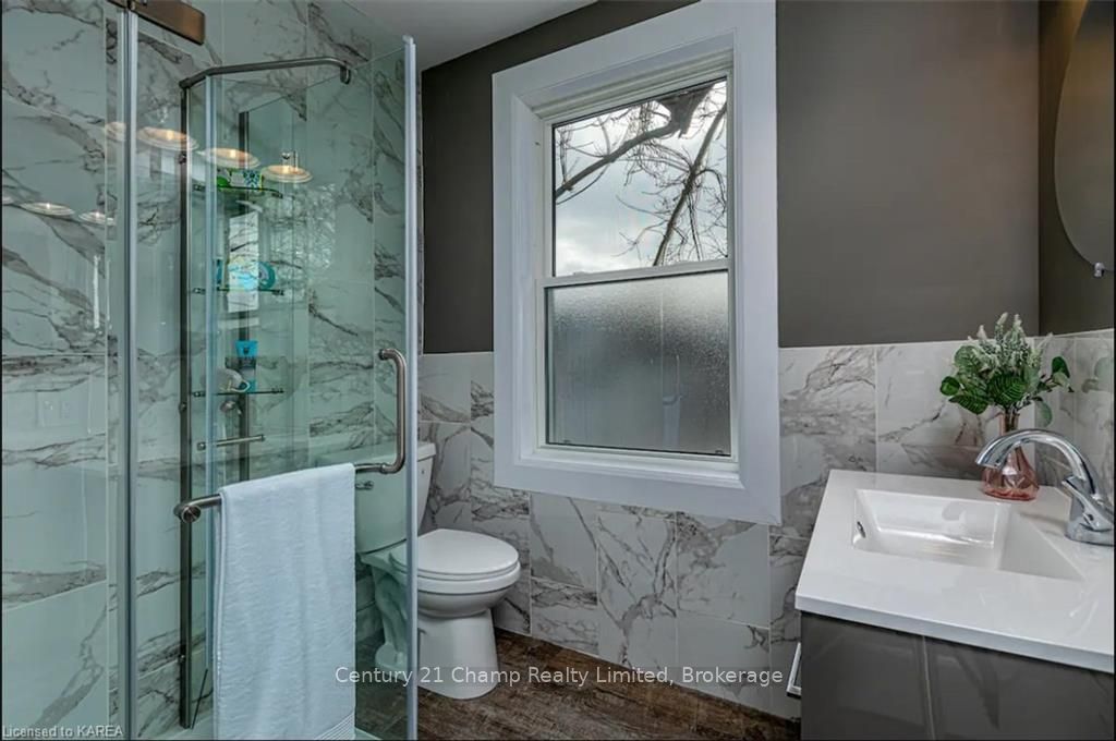 45 Chestnut St Property Photo 17