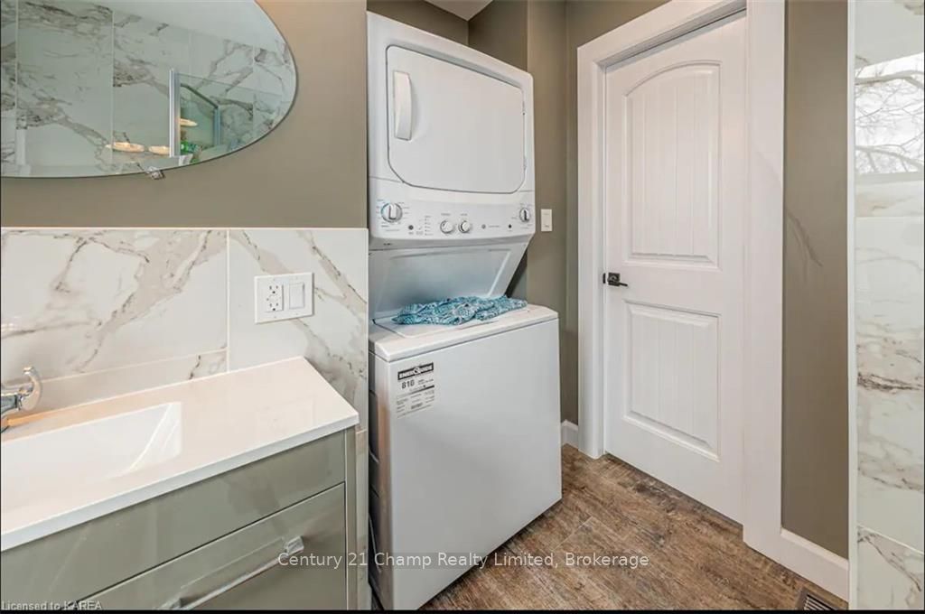 45 Chestnut St Property Photo 18