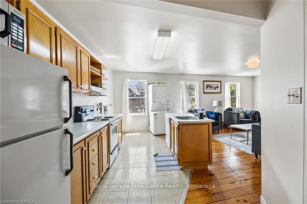 121 William St Property Photo 7