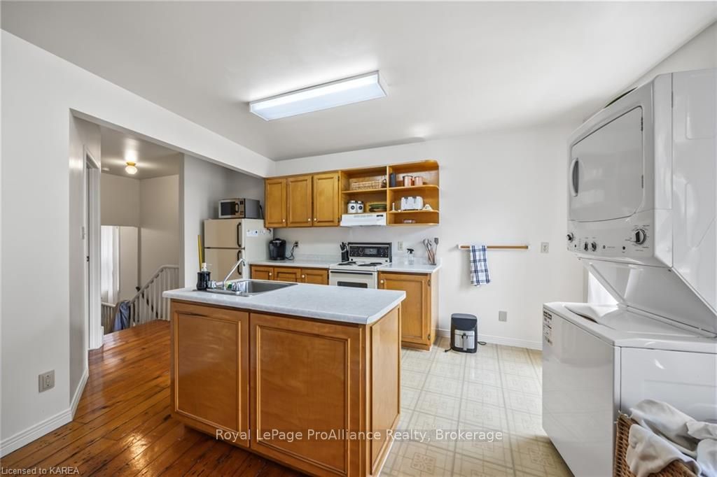 121 William St Property Photo 13