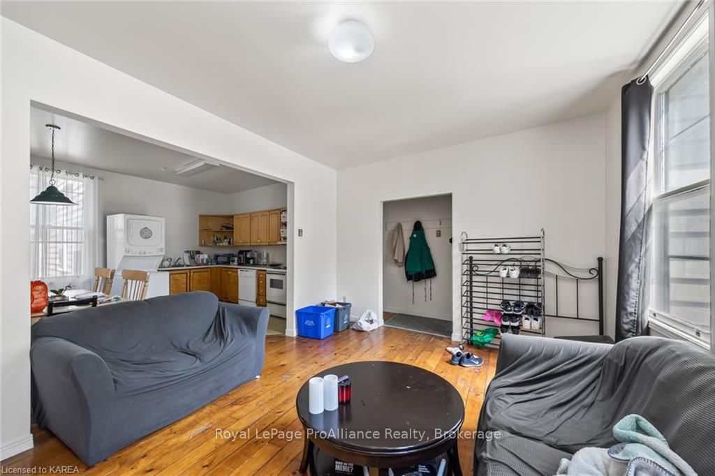 121 William St Property Photo 18